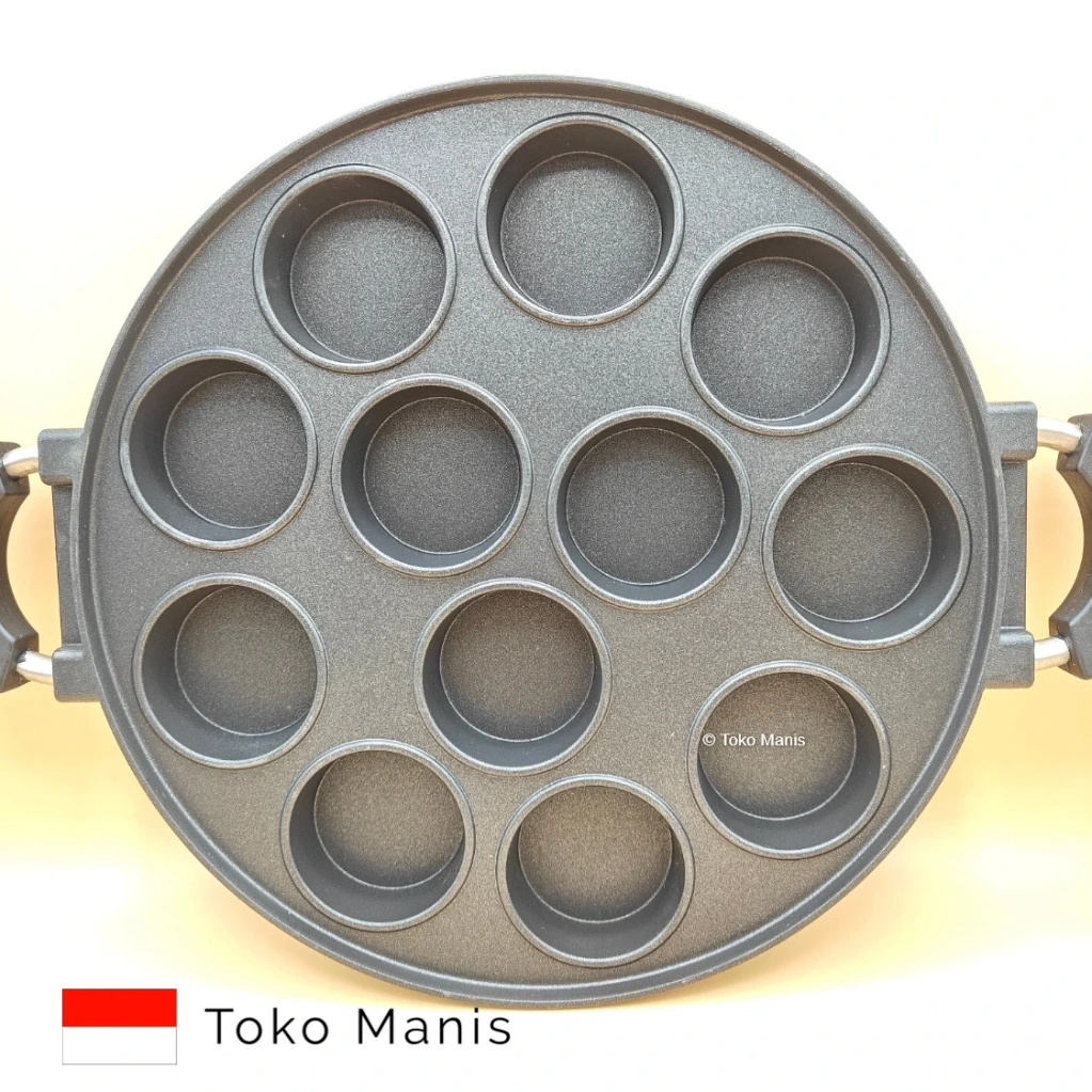 SUGGO Cake Pan with 12 Flat Holes